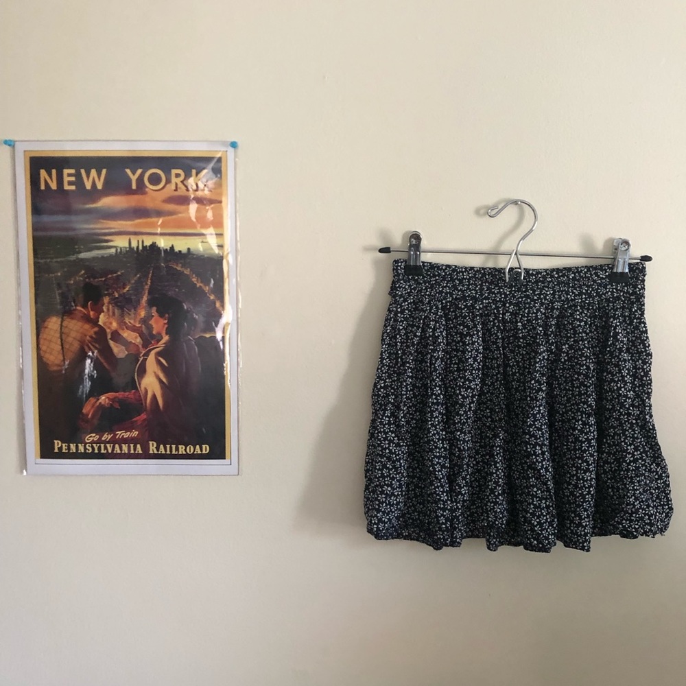 Brandy Melville floral print mini summer skirt
